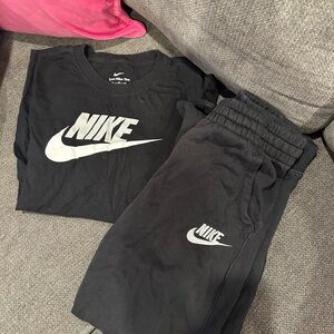 Nike Kids Black and White Sweatpants & Tee Set